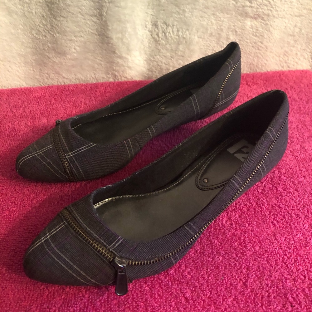 Like New r2 Flats.